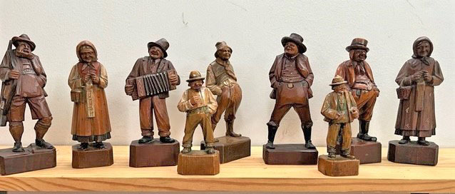 Black Forest Burgher Figures